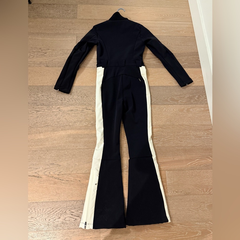Perfect moment size xs ski suit